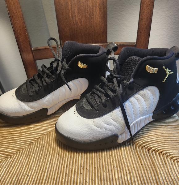 Jordan Other - 💖💖💖Jordan Black and White High-Top Basketball Shoes💖💖💖